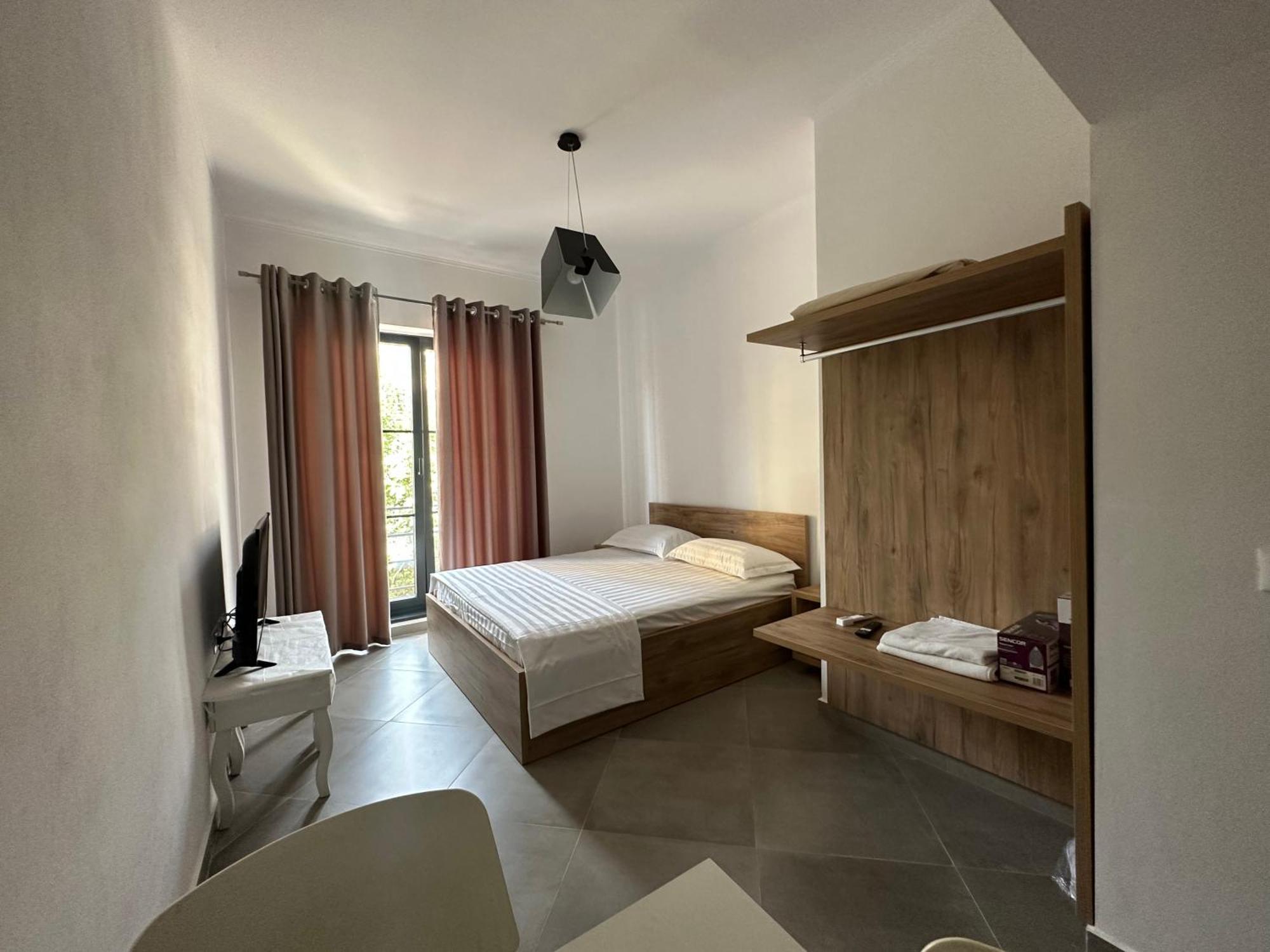 Central Comfort Suites ติรานา ภายนอก รูปภาพ