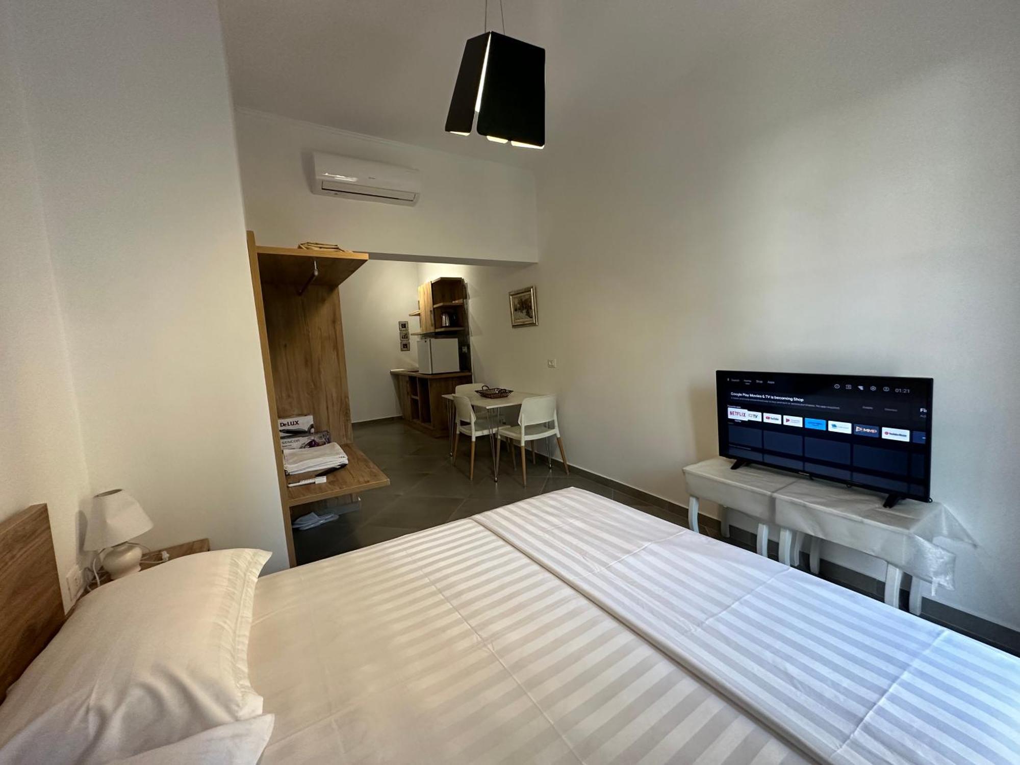 Central Comfort Suites ติรานา ภายนอก รูปภาพ